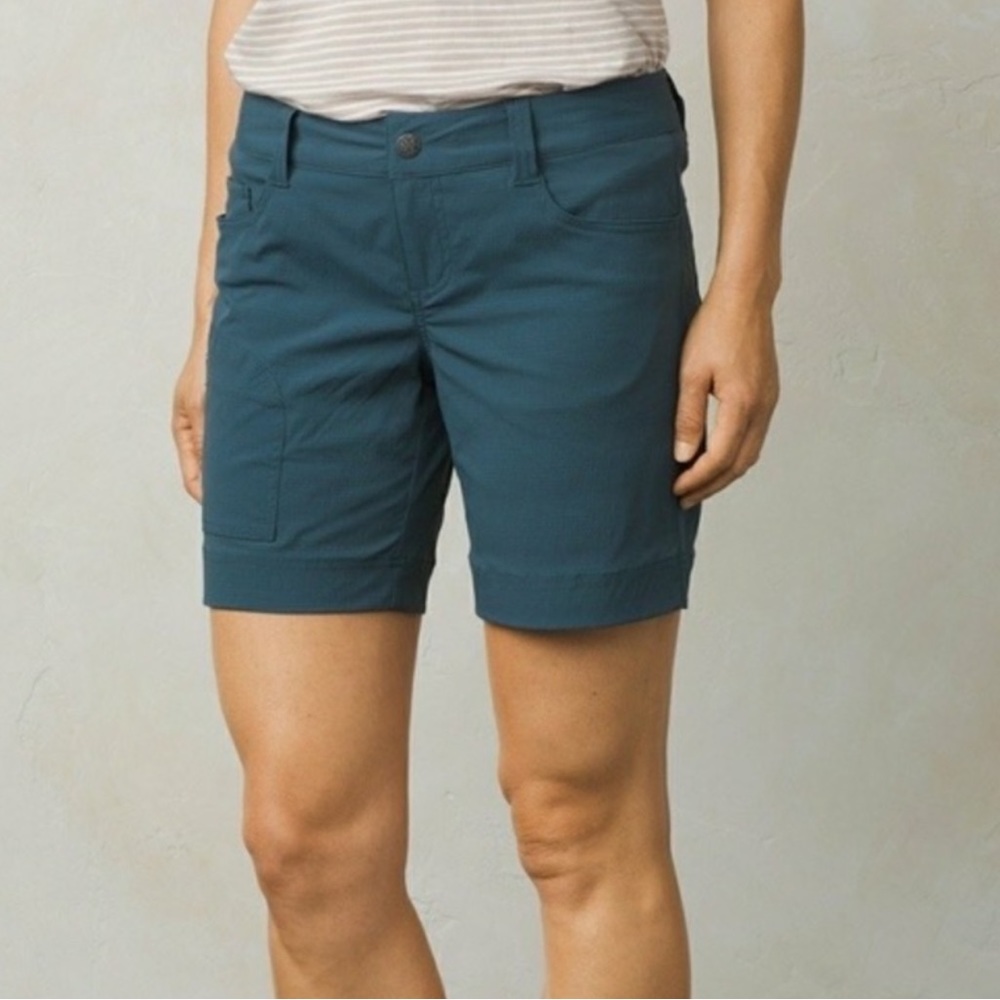 Prana Hazel Ripstop Shorts Size 12 Women’s Indigo Blue Color Side Zip Pocket